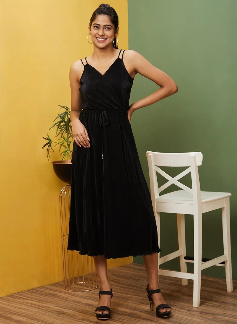 globus Globus Women Black Shoulder Straps Tie Up Wrap Dress